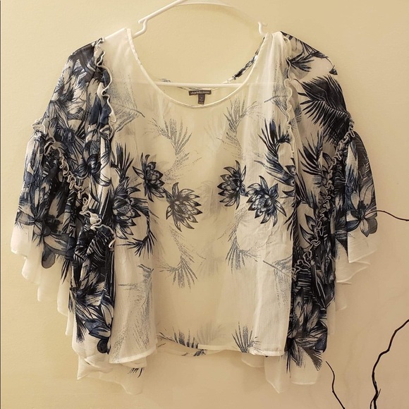 Blue and white floral blouse from Charlotte Russe - Picture 5 of 6